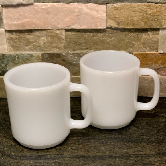 VINTAGE | Set of 2 | Milk Glass D Handle Stacking Mugs - Picture 1 of 9